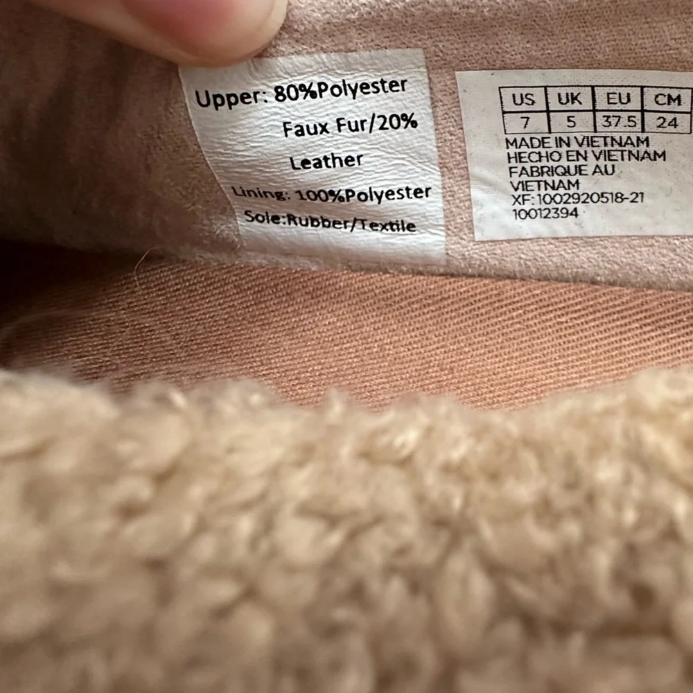 Toms NWOB Blush Color Sunset Faux Shearling Fuzzy Furry Slip On Boat Shoes sz 7 - Picture 13 of 13